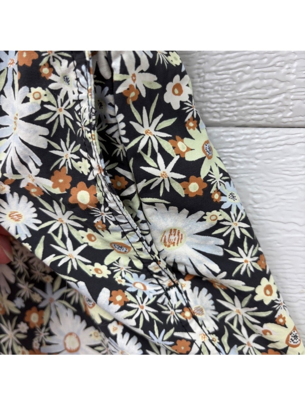 Patagonia Baggies 3” Shorts Womens XL Floral Daisy Print Black - Picture 3 of 8